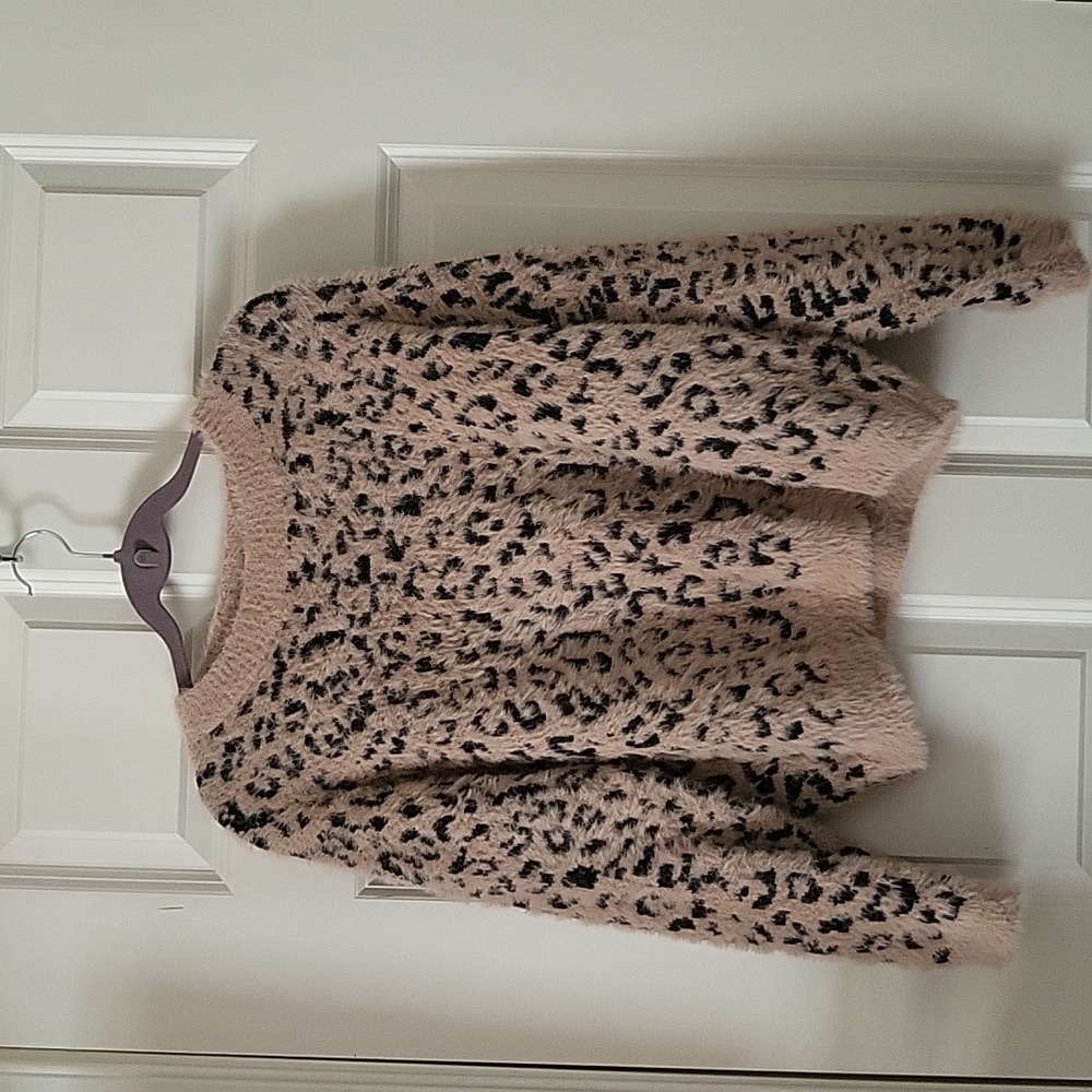 TitleMi Ami Leopard Print Fuzzy Sweater Beige Black Size S